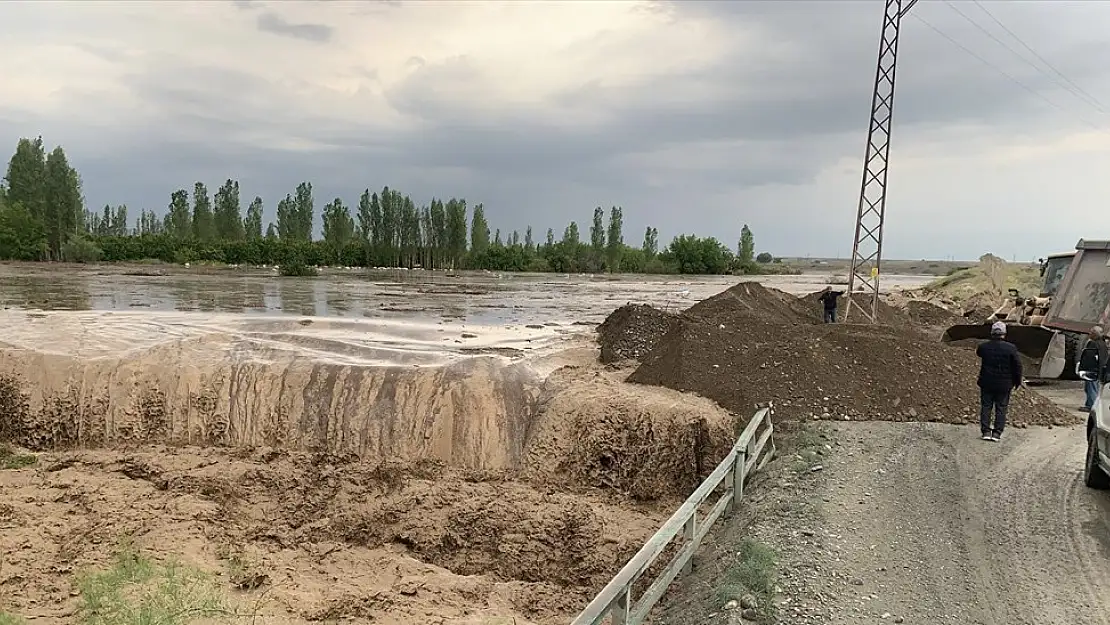 Iğdır'da sel köylerde hasara yol açtı