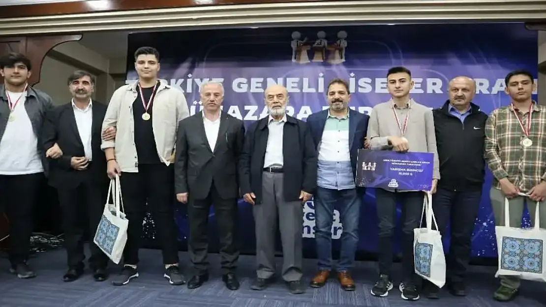 Ağrı Hüseyin Celal Yardımcı Fen Lisesi Türkiye Şampiyonu Oldu