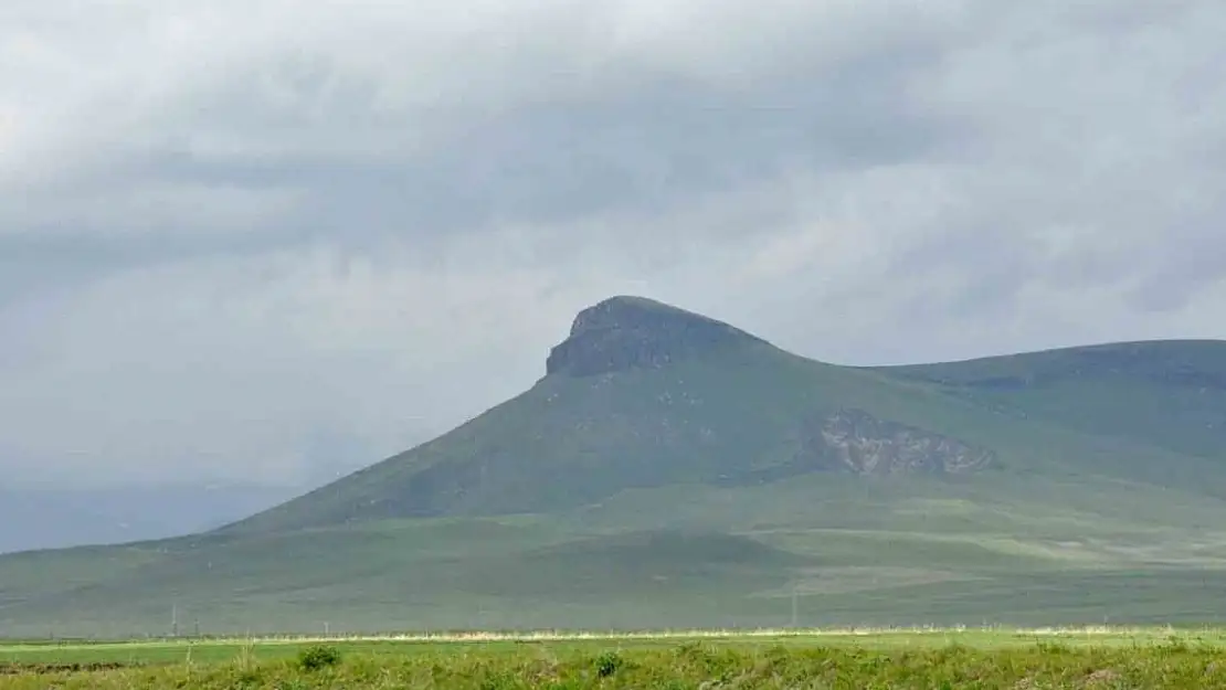 Kars'ta King Kong'un kafasına benzeyen dağ