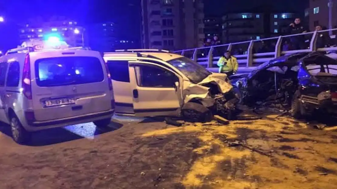 Mersin'de zincirleme kaza: Ölü ve yaralılar var