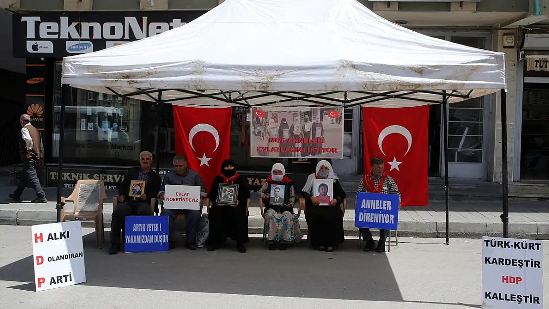 Muşlu ailelerin evlat nöbeti sürüyor