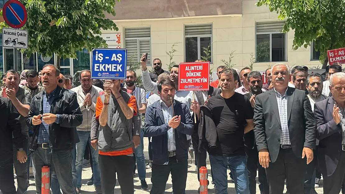 Van'da belediye çalışanları eylemlerini sürdürüyor