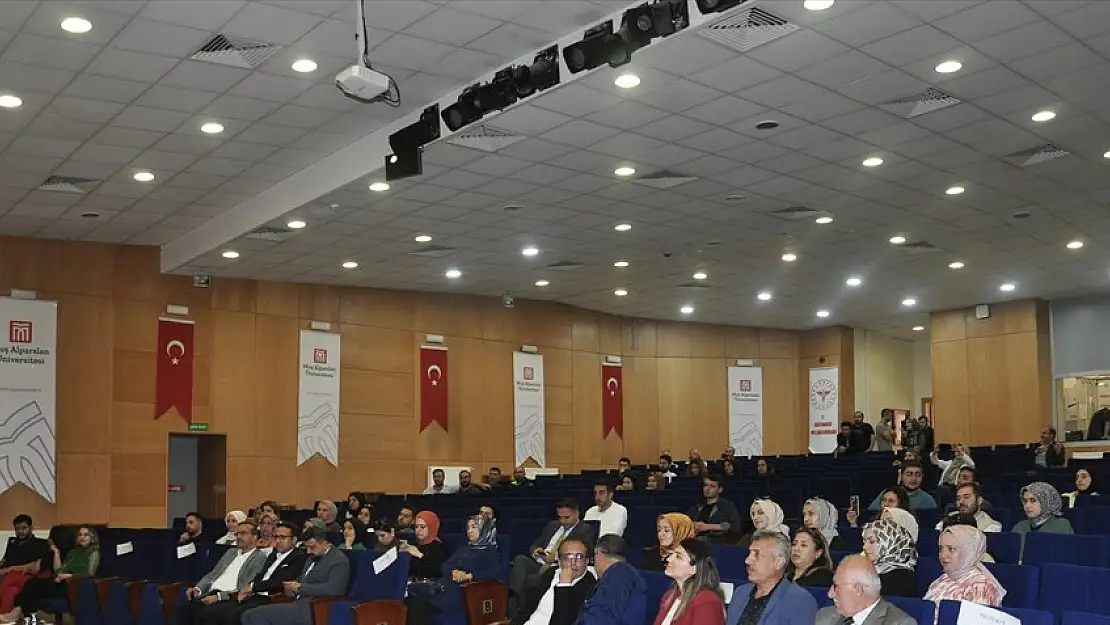 Muş'ta Bağımlılık Sempozyumu düzenlendi