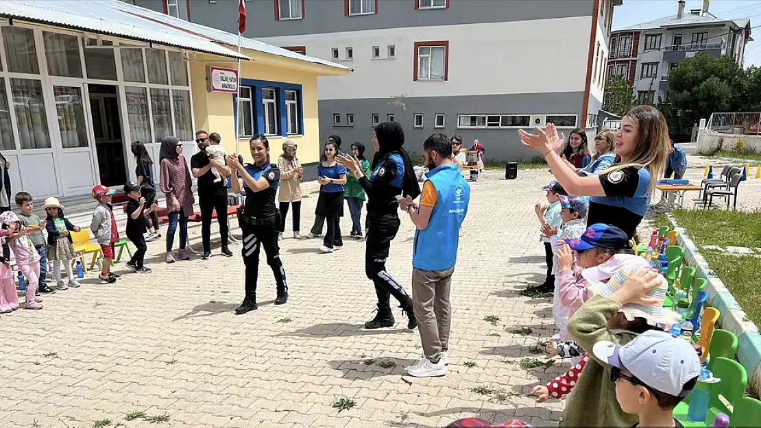 Van Emniyet Müdürlüğünden miniklere etkinlik