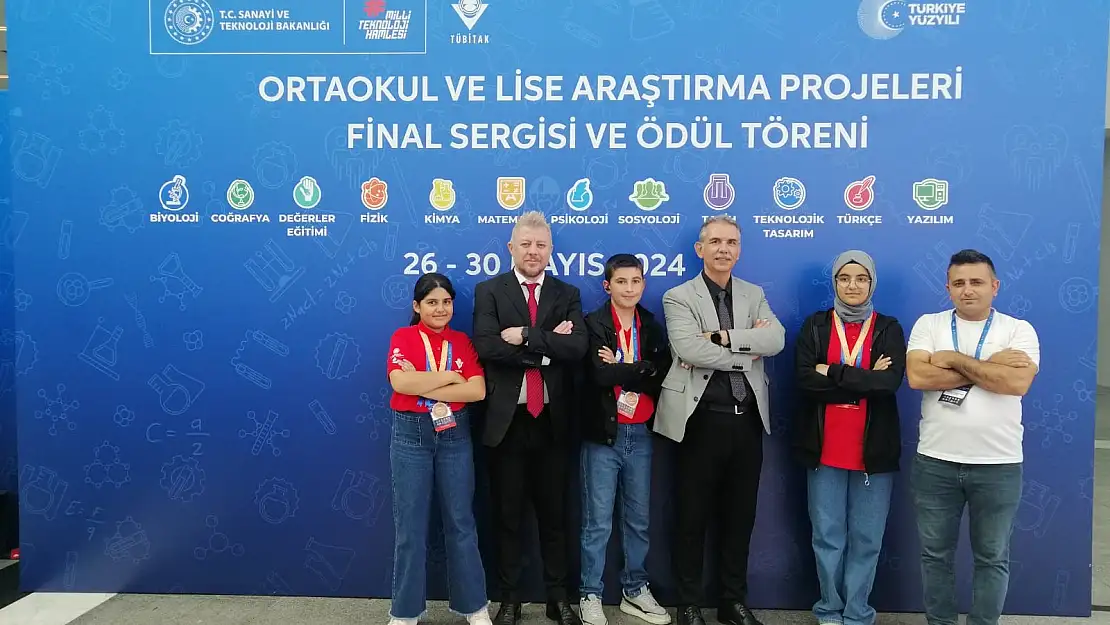 Bitlisli öğrencilerden Türkiye 3'üncülüğü