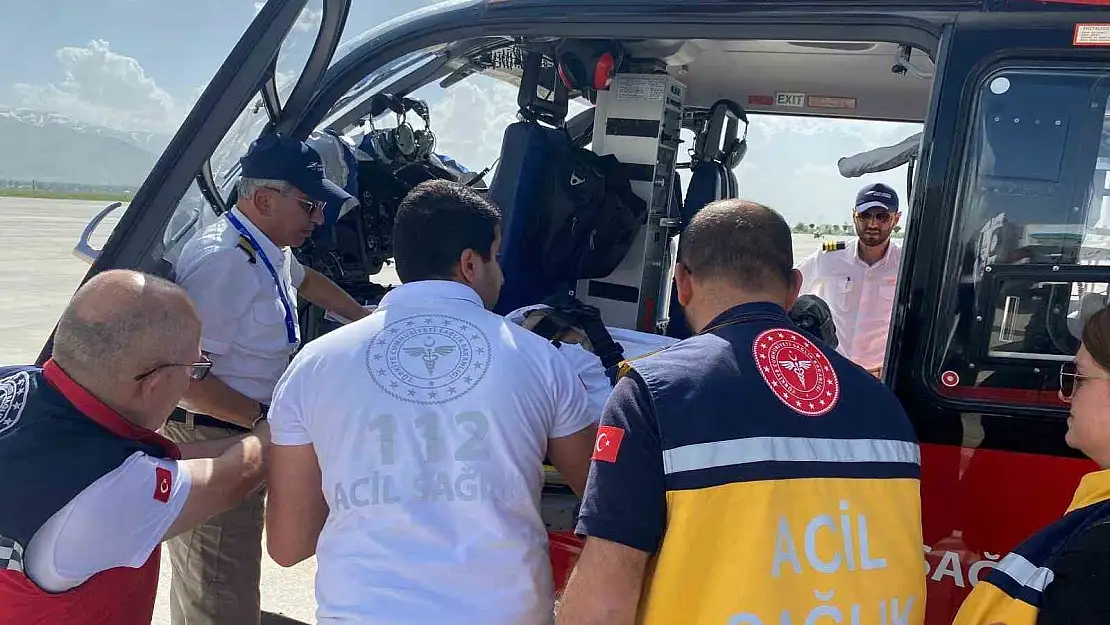 Muş'ta elektrik akımına kapılan genç Ankara'ya sevk edildi
