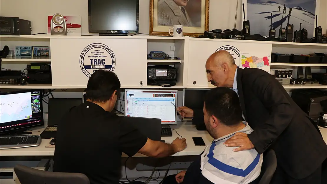 Erzurum'da öğrencilere afet haberleşme dersi verildi