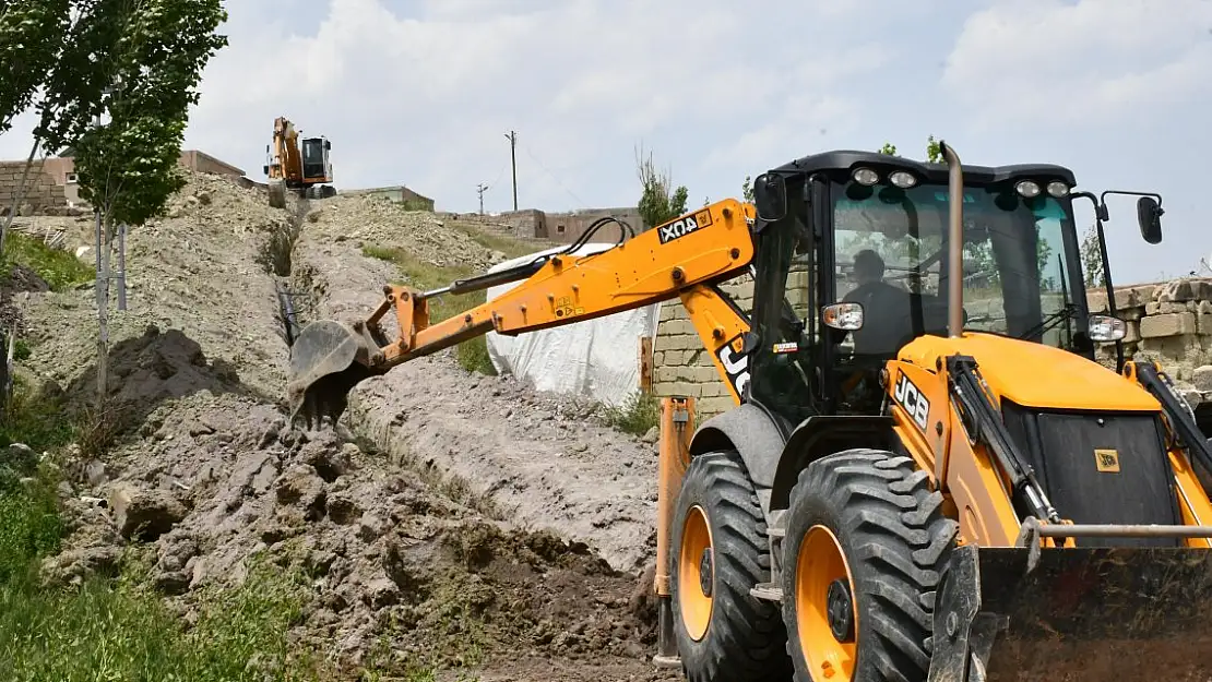 Doğubayazıt'ta alt yapı çalışmaları başladı