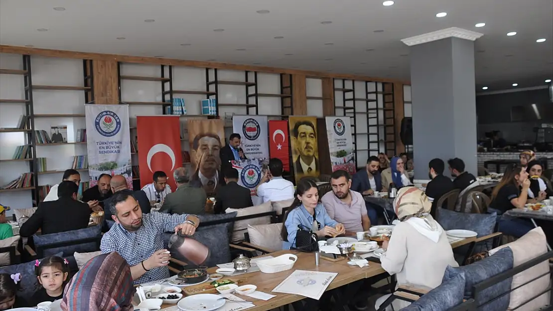 Muş'ta Eğitim Bir-Sen üyeleri kahvaltıda buluştu