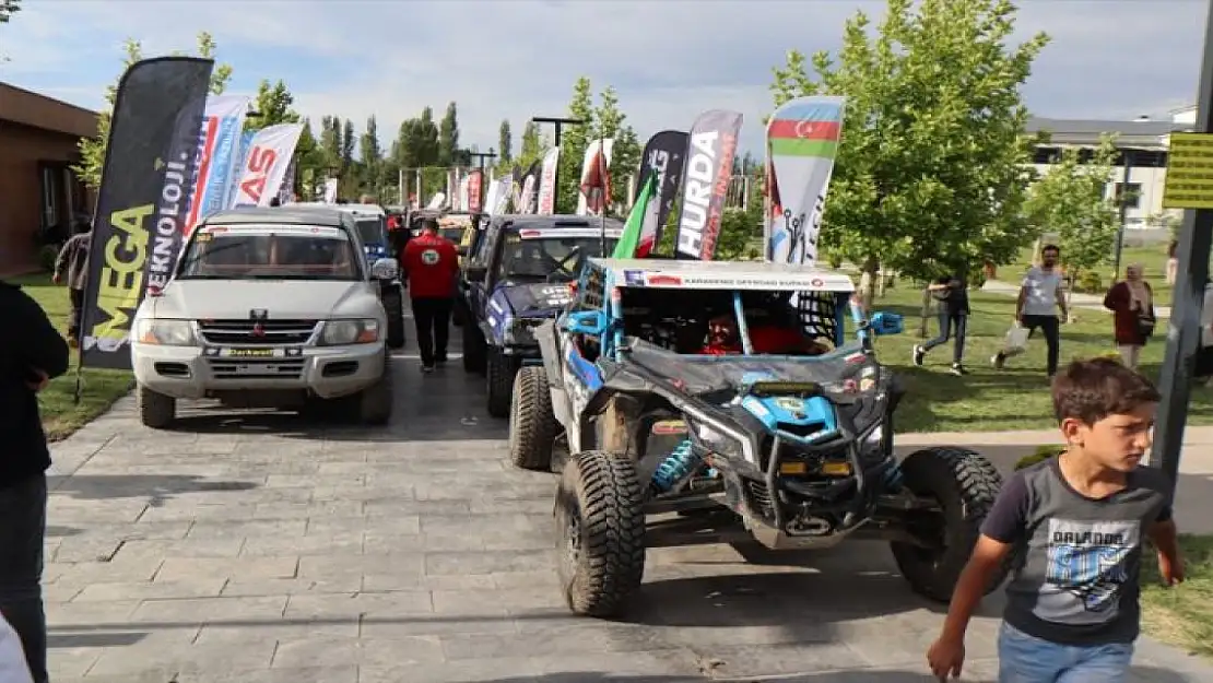 Karadeniz Off-Road Kupası'nın 1. ayak yarışları Iğdır'da yapıldı