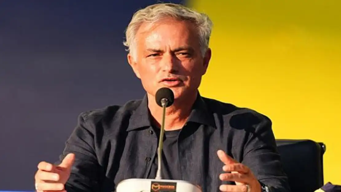 Jose Mourinho resmen Fenerbahçe'de