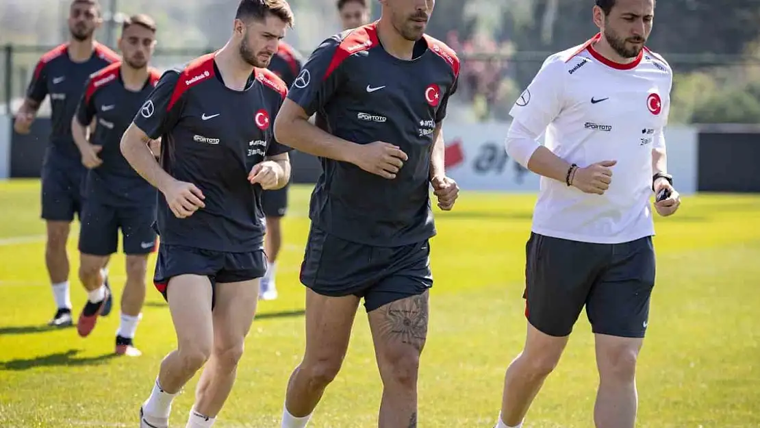 A Milli Takım, İtalya maçı öncesi Türkiye'deki son çalışmasını yaptı