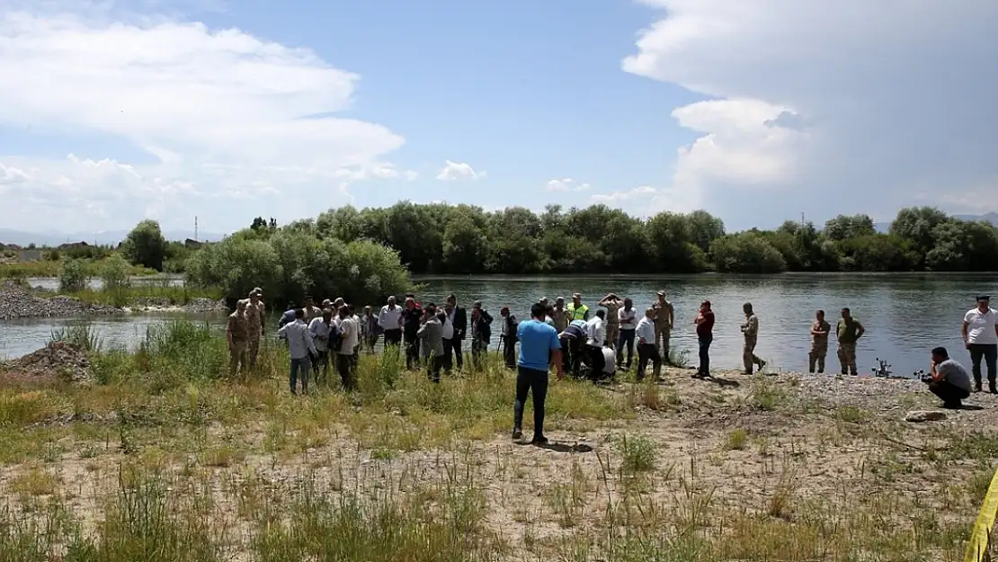 Murat Nehri'nde giren öğrencinin cansız bedeni bulundu