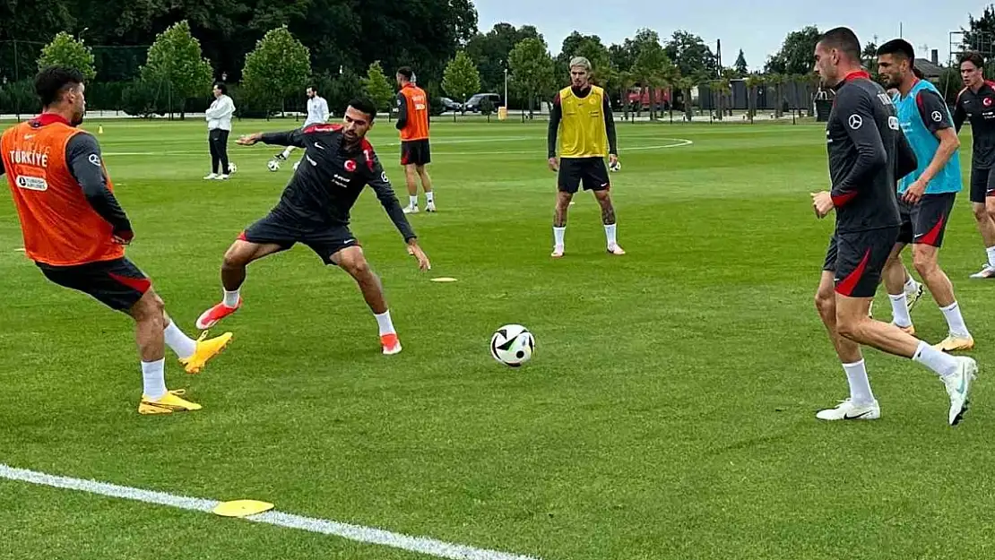 A Milli Futbol Takımı, Polonya maçı hazırlıklarını sürdürdü