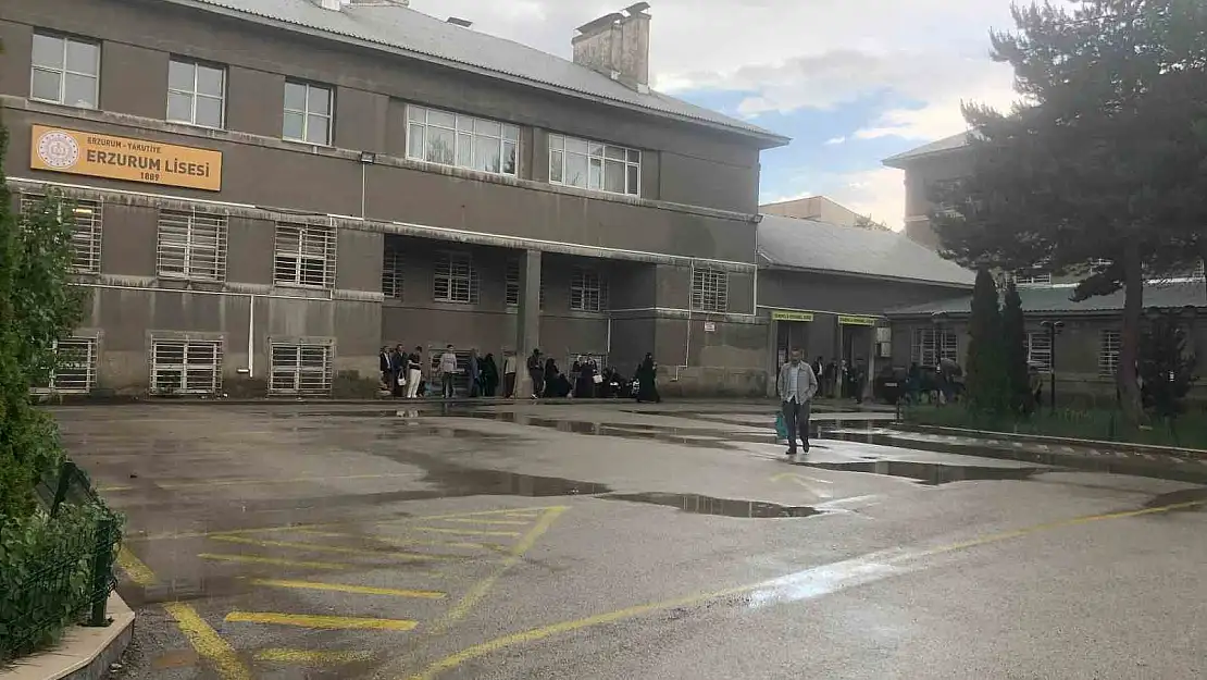 Erzurum'da YKS heyecanı başladı