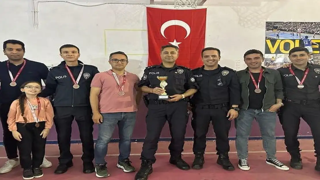 Kazandıkları parayı ihtiyaç sahiplerine bağışladılar