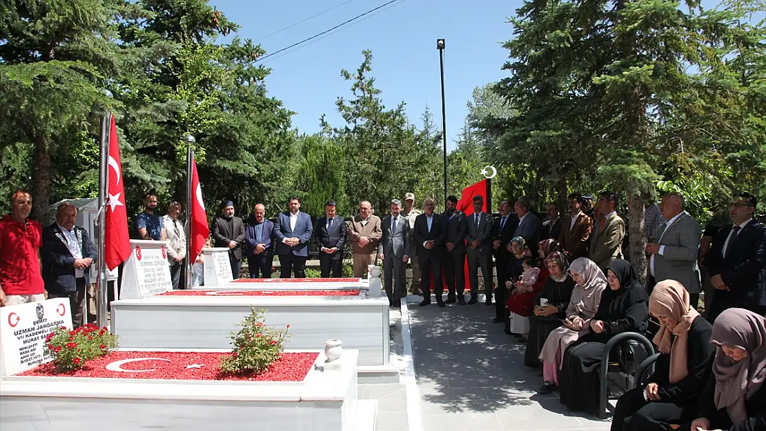Şehit Uzman Çavuş Ardıç, Bitlis'te kabri başında anıldı