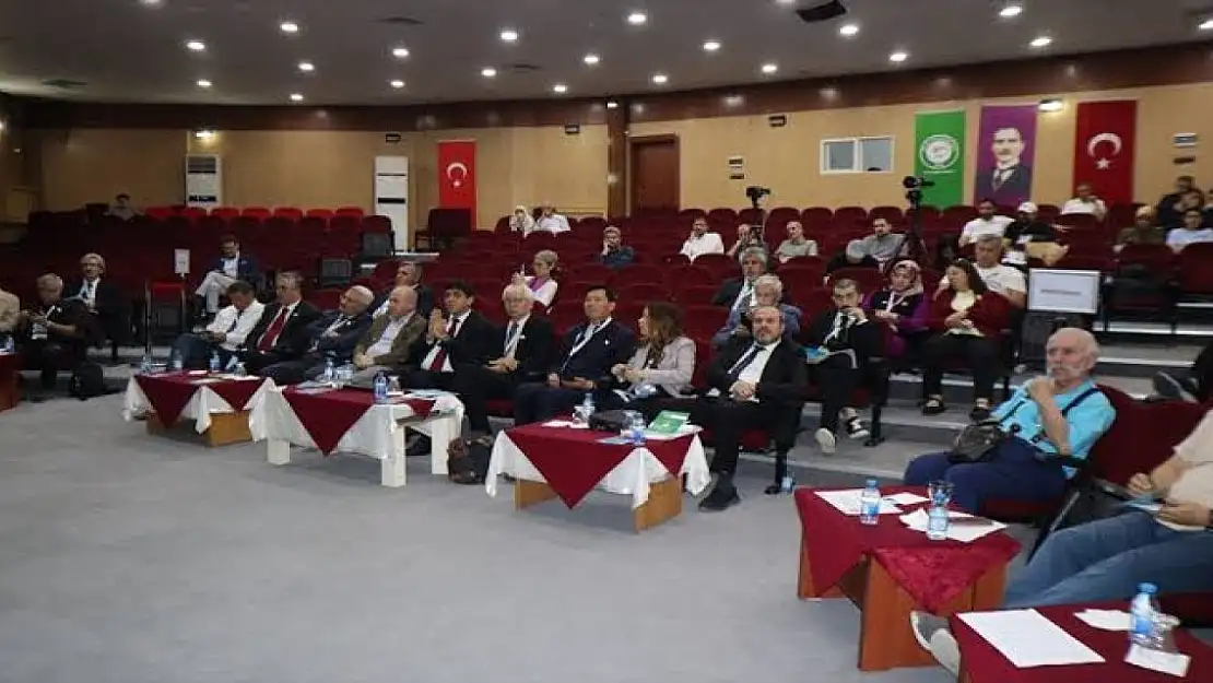 Nuh'un Gemisi konferansı