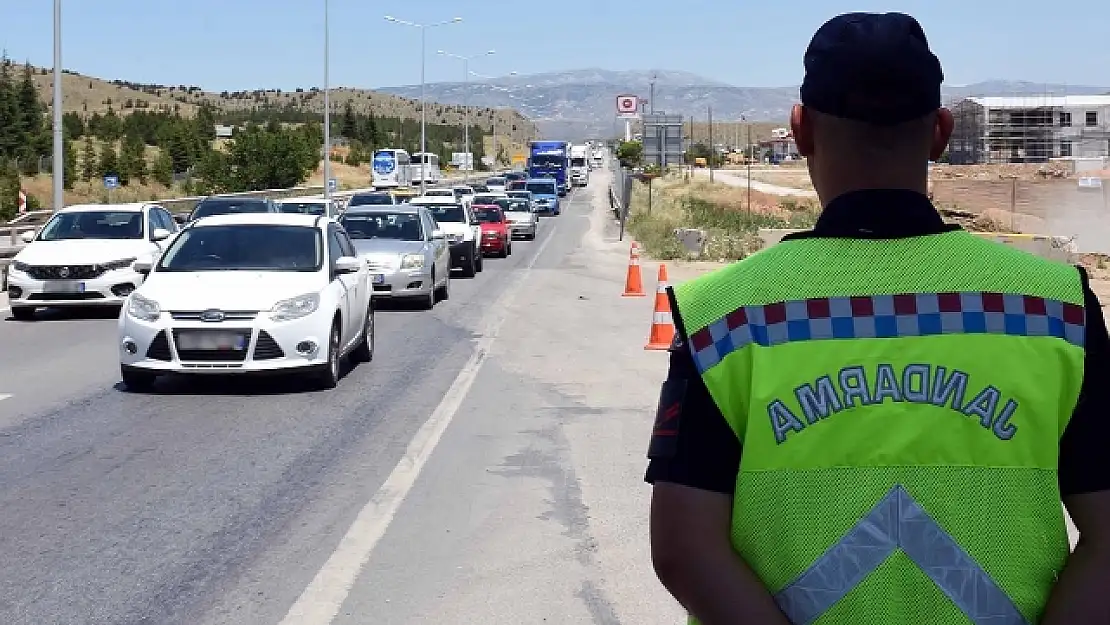 Bitlis'te 1485 polis ve jandarma ekibi Kurban Bayramı'nda görev başında olacak