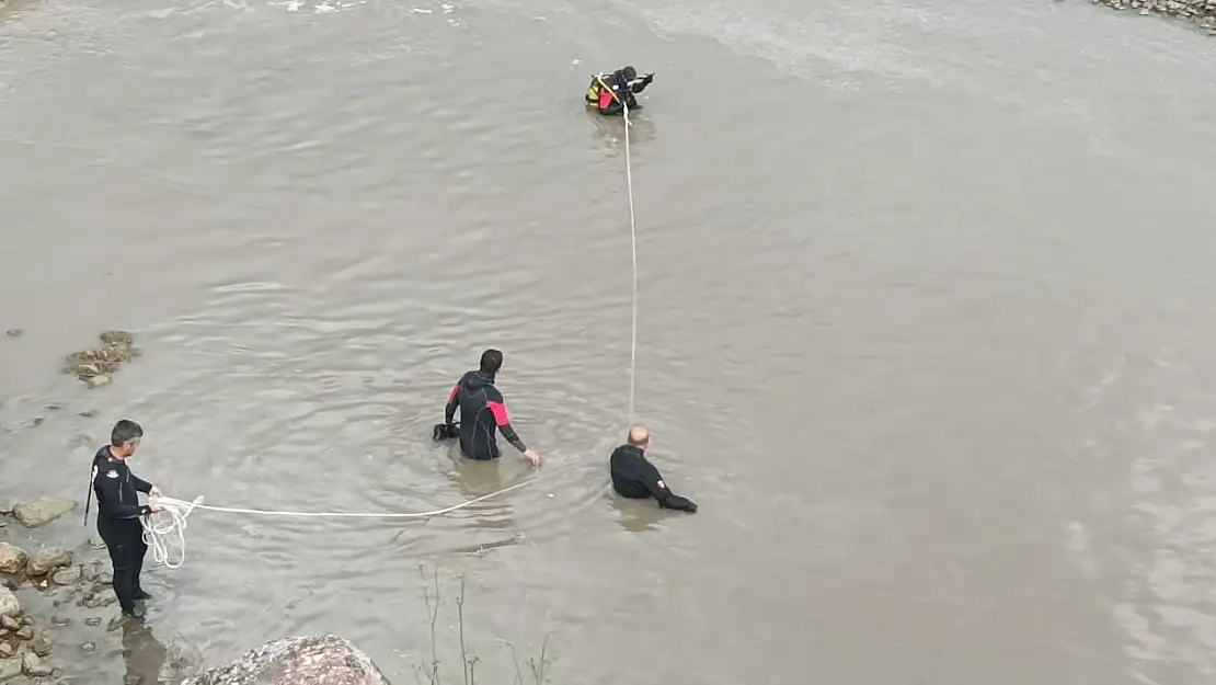 Murat Nehri'nde bir çocuğun cansız bedeni bulundu