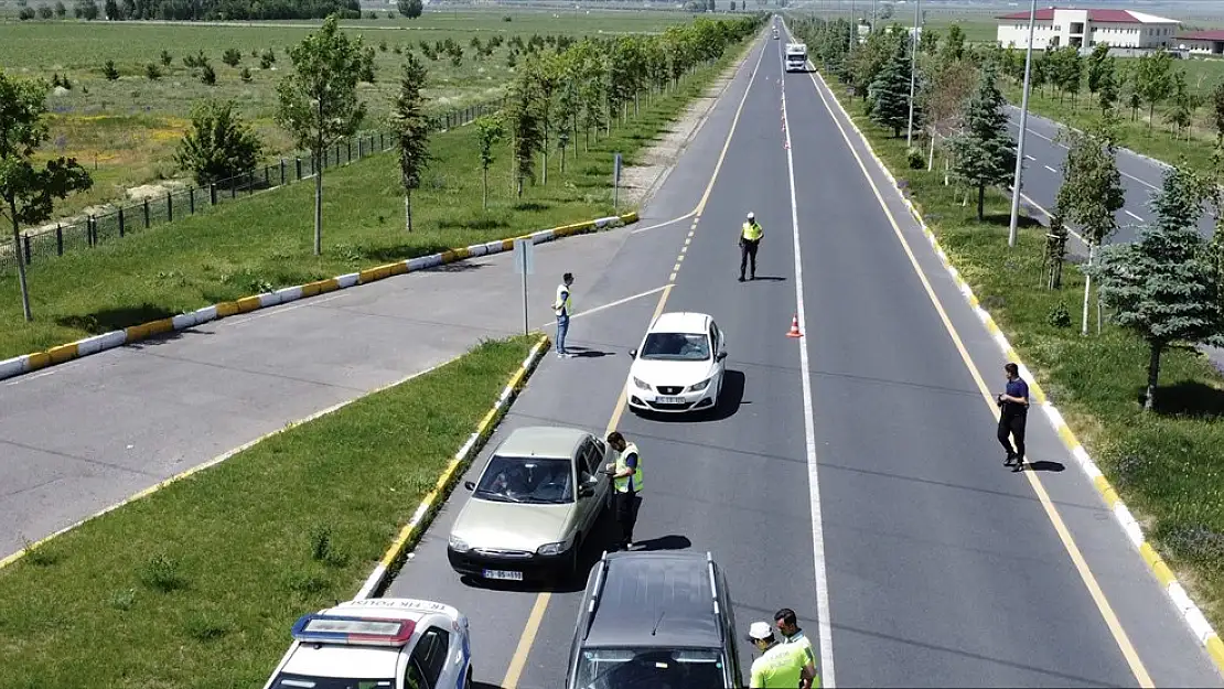 Erzurum'da sıkı trafik denetimi