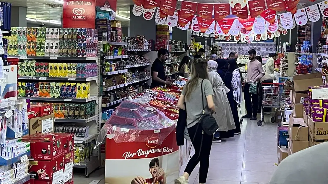 Ağrı'da Kurban Bayramında Çarşı Pazar Hareketliliği