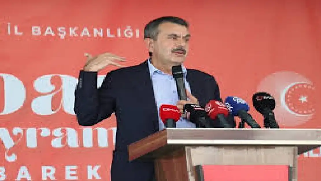 Milli Eğitim Bakanı Tekin Erzurum'da