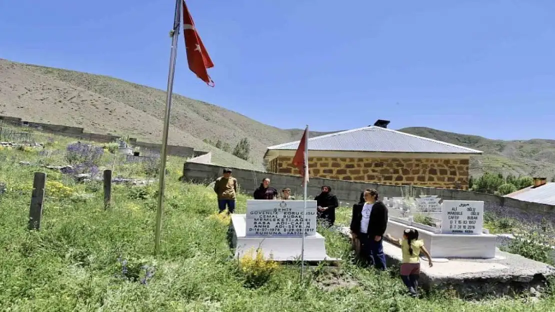 Ağrı'da buruk 'Babalar Günü'