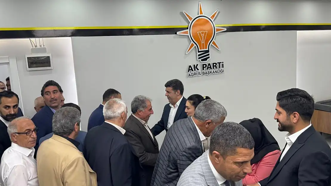 AK Parti Ağrı'da Bayramlaştı