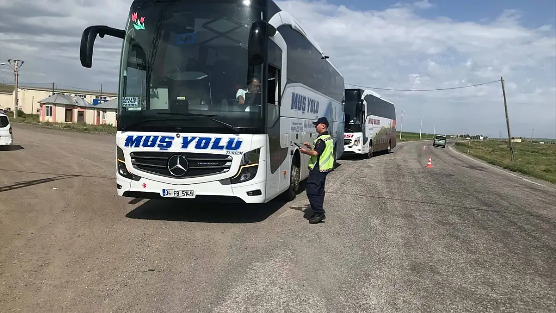 Muş'ta trafik denetimleri sürüyor