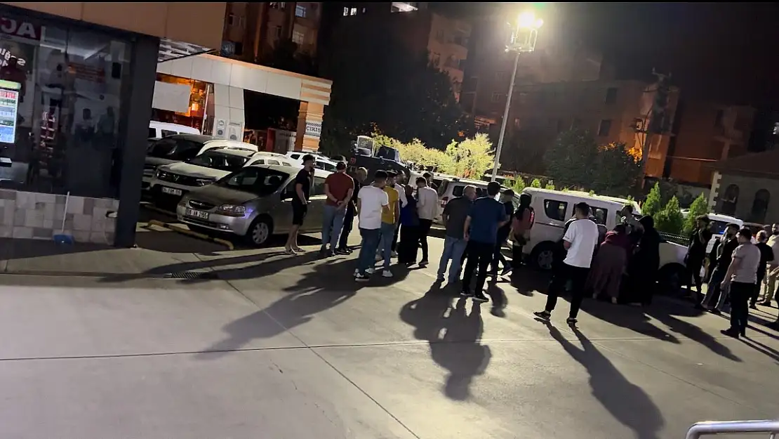Diyarbakır'da yabancı uyruklu iki grup birbirine girdi: 4 yaralı