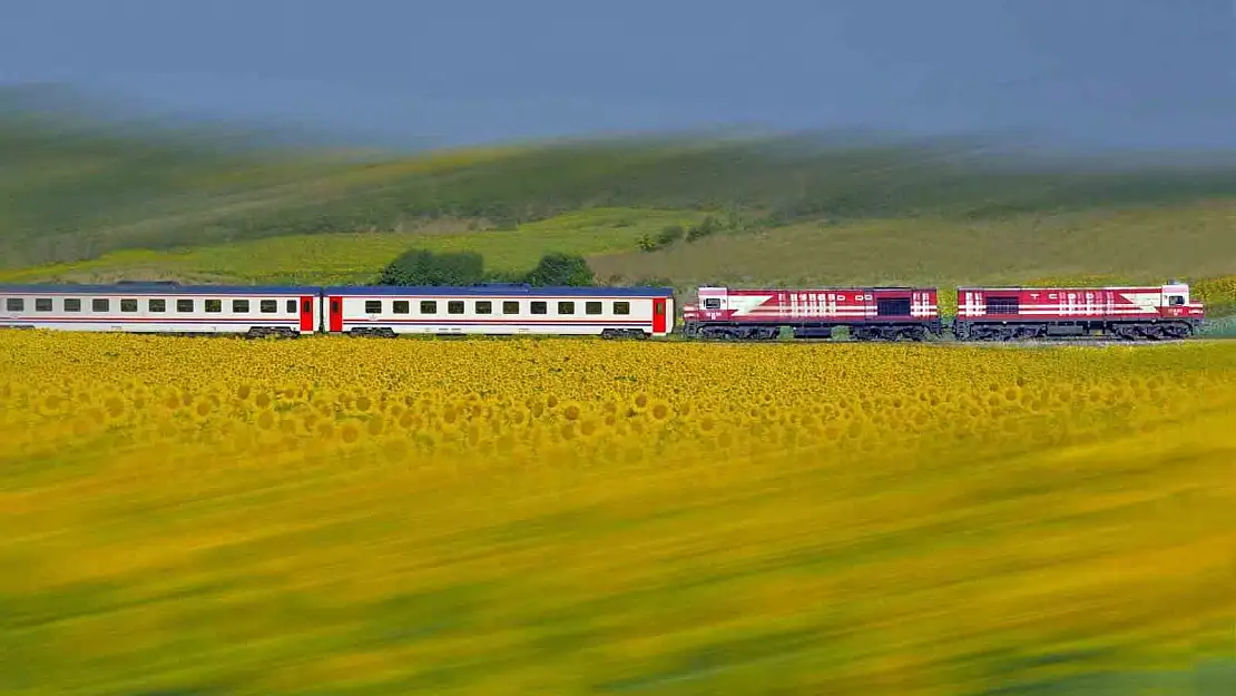 Turistik Tatvan Treni yola çıkıyor