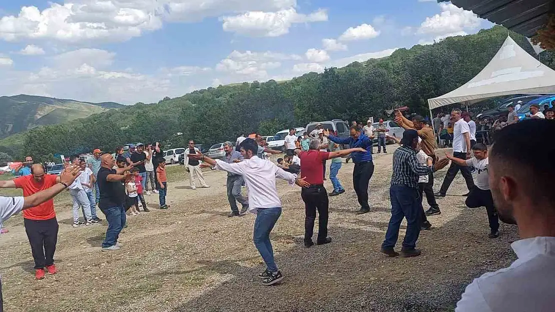 Erzurum'da çifte bayram coşkusu