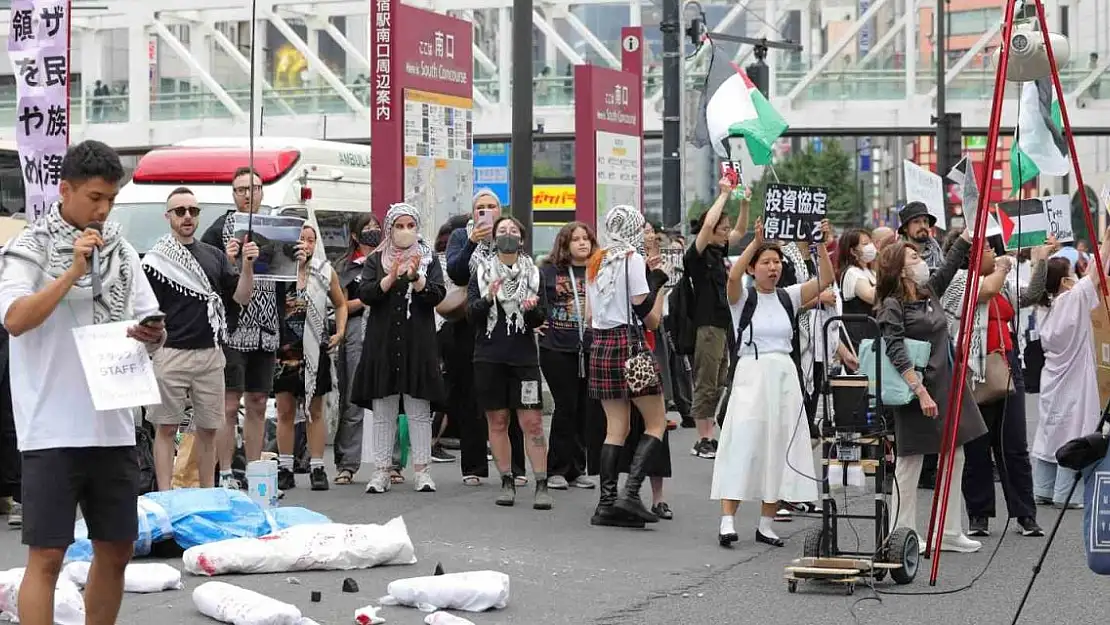 Gazze'de yaşanan insanlık dramı Tokyo'nun kalbinde canlandırıldı