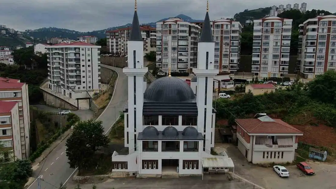 Kiliseye benzetildiği için inşaatı duran cami 18 yıl sonra bitirildi