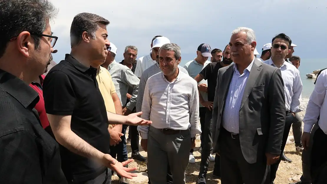 Eşbaşkanlar Şedal ve Zeydan Hanalp ailesini yanlız bırakmıyor