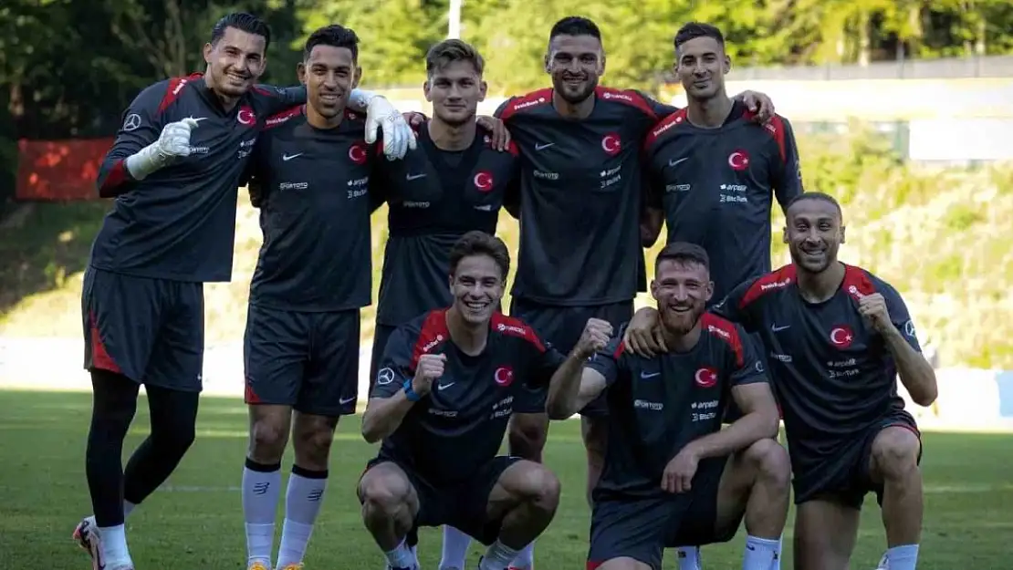 A Milli Futbol Takımı, Çekya maçı hazırlıklarını sürdürdü