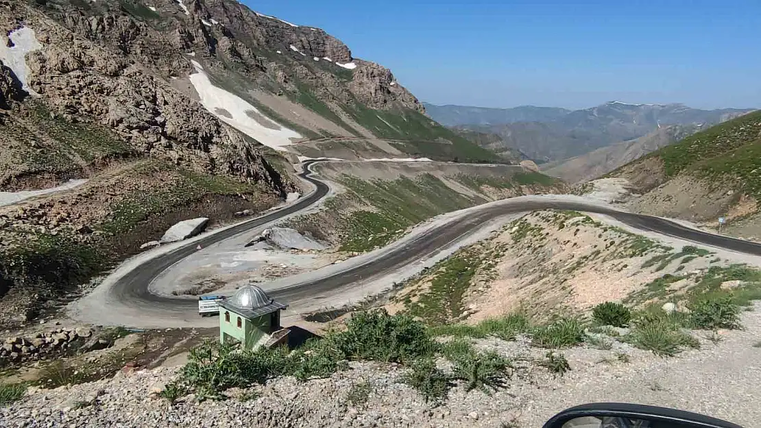 Van'da hem kış hem yaz yaşanıyor