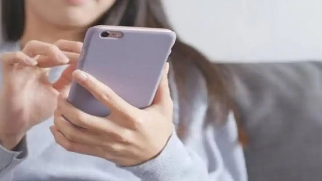 Ekran başında geçirilen uzun süreler göz sağlığını tehdit ediyor
