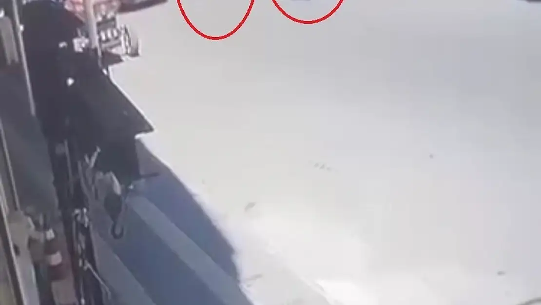 Diyarbakır'da sepetli motosikletler birbirine girdi