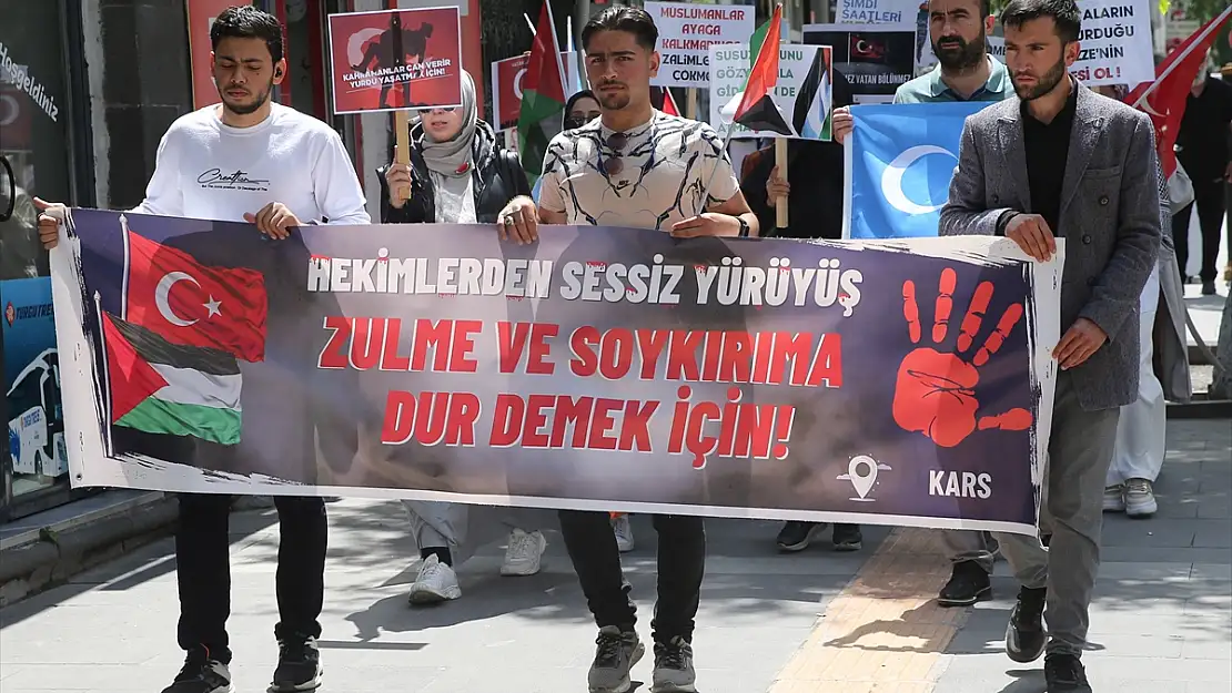 Kars'ta sağlık çalışanları 33 haftadır Gazze için yürüyor