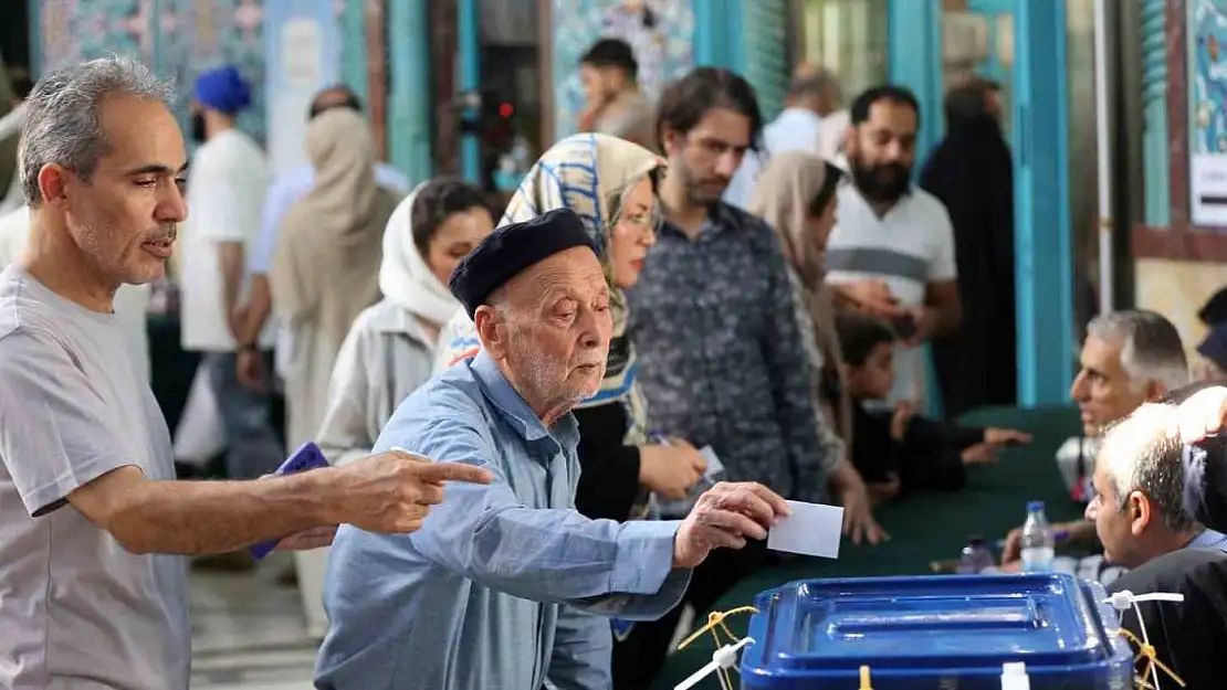 İran'da devrimden bu yana en düşük katılımlı seçim