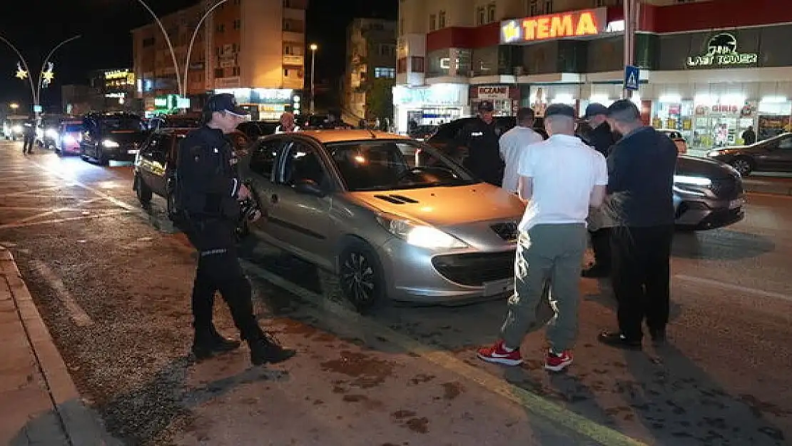 Erzurum'da 200 polisin katılımıyla 'huzur' uygulaması yapıldı