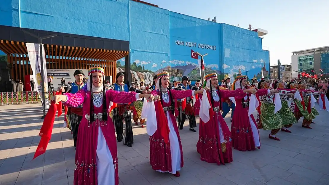 Van'da 'Van Kültür Yolu Festivali'