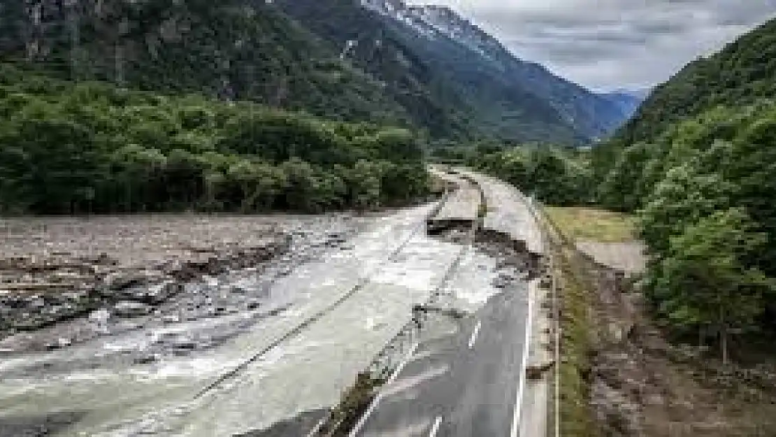 İsviçre'de heyelan ve sel: 4 ölü, 2 kayıp