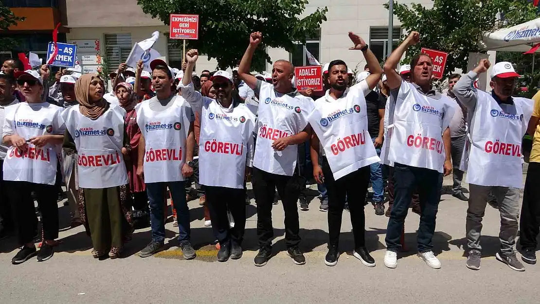 Van'da işten çıkarılan belediye işçileri iki aydır eylem yapıyor