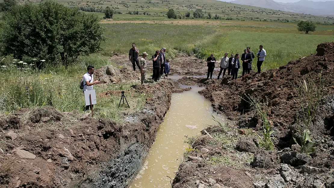Hakkari'de kazı çalışmalarıyla deprem üretme potansiyeli olan fay hattı araştırılıyor