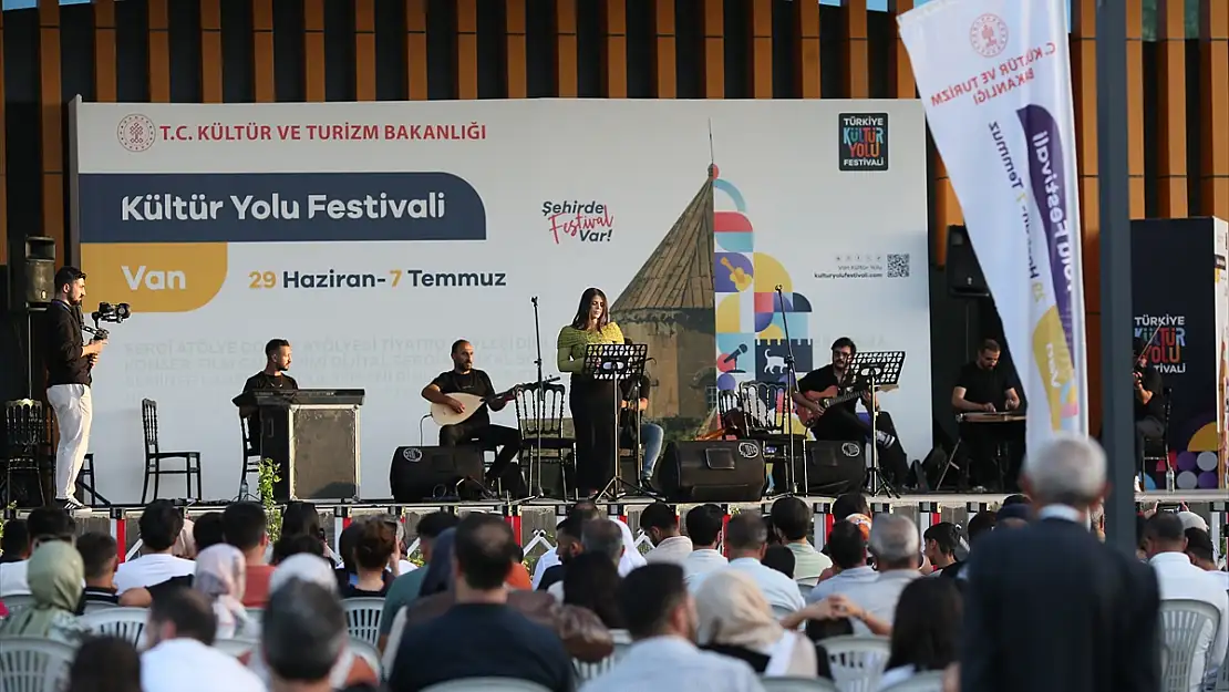 Van Kültür Yolu Festivali birbirinden farklı etkinliklerle ilgi çekiyor