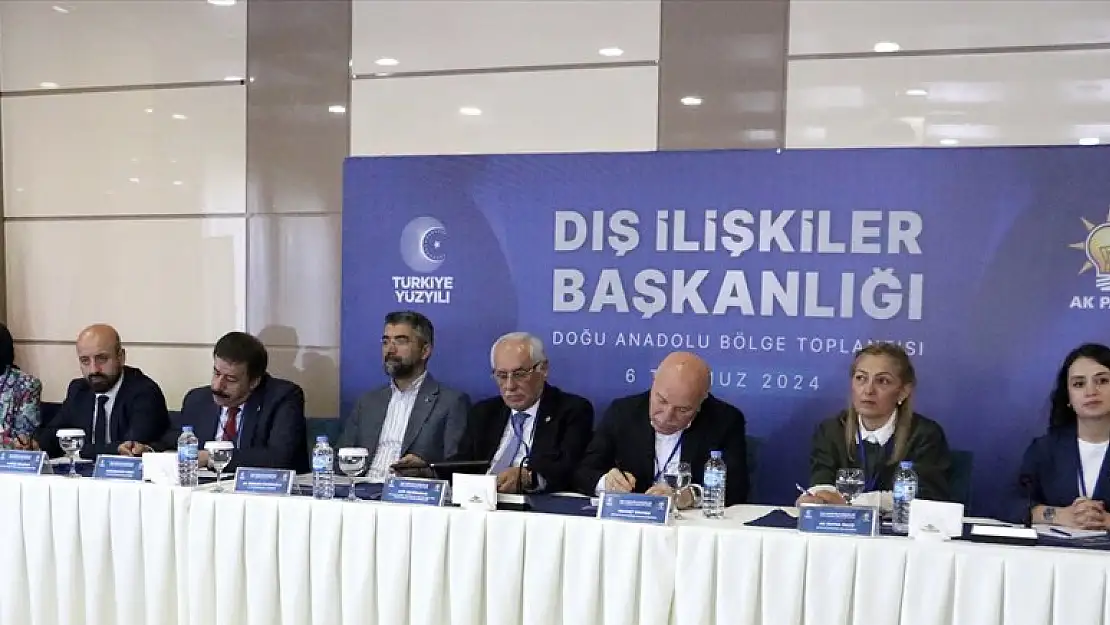 Erzurum'da AK Parti Dış İlişkiler Başkanlığı Bölge Toplantısı yapıldı