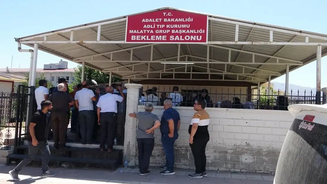 Aile katliamı: Eşini, kızını ve torununu uyurken silahla öldürdü